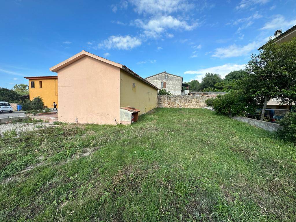 Locale commerciale a Santa Maria Coghinas